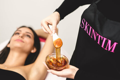 Kíméletes SKINTIM cukorgyanta a szőrtelenítésben
